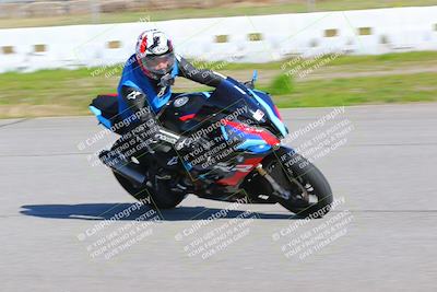 media/Jan-20-2023-Fastrack Riders (Fri) [[f2ad32aba3]]/Level 1/session 3 turn 9/